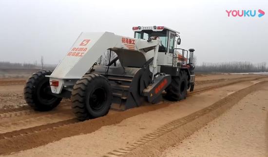 RZ530，定州灰土拌和